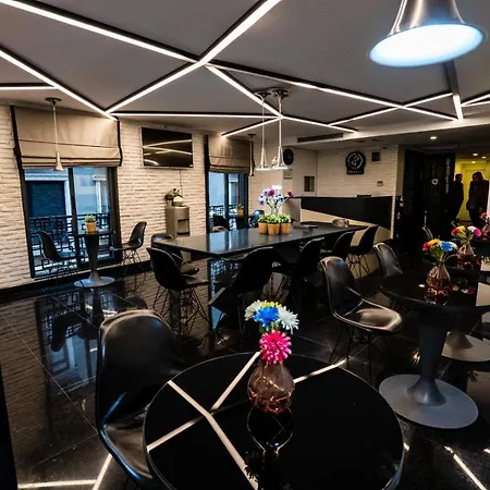 Remall Suites Ξενοδοχείο