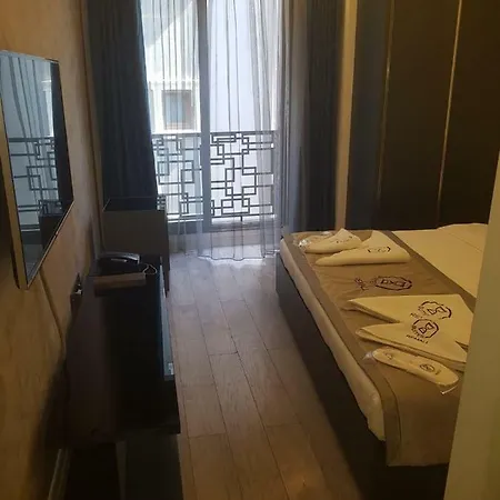 Remall Suites Hotel